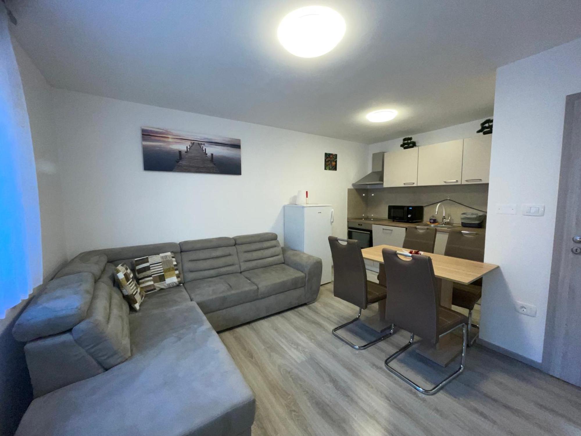 Apartma Dzana Zaga Exterior photo